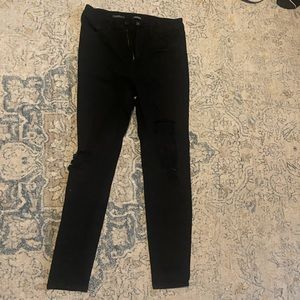 Black skinny jeans